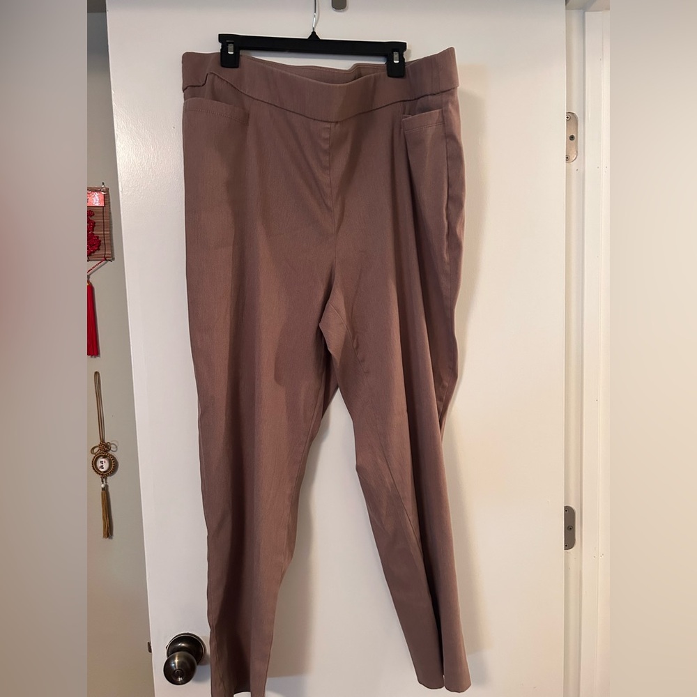 Kim Rogers khaki dress trousers, women’s 24W short